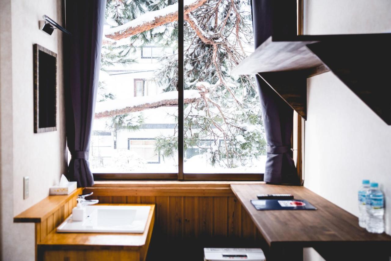 Hakuba Cortina Lodge Otari Exteriör bild